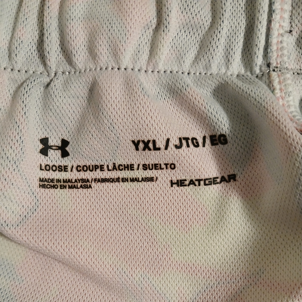 Youth Under‎ Armour Floral Shorts - Picture 4 of 5
